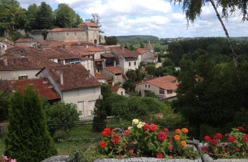 Saint-Privat-des-Pres Bed & Breakfast | Puyleger