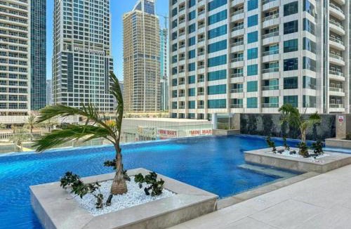 Jumeirah Lake Towers Apartment | PVH - Chic Furnished Studio in JLT - Me Do Re