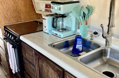 Woodland Park House | PVP56 Vintage 1984 Airstream RV — With Private Hot Tub!