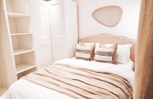 Rogerstone House | Pye Corner Cottage, by Solace Stays