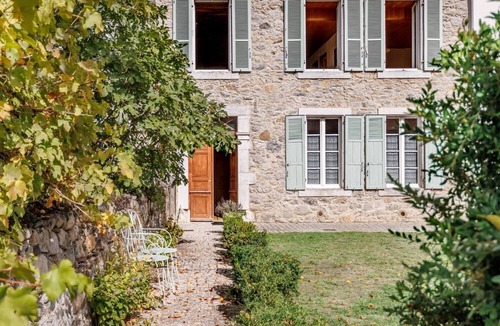 Lau-Balagnas Apartment | Pyrénées Cottage with Mountain View, Private Terrace, and Wi-Fi – Top-Rated Accommodation