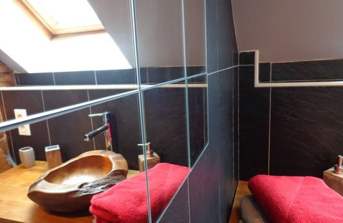 Campan House | Pyrène - double room with bathroom