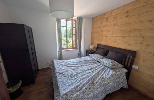 Biert Cabin | Pyrenean Pursuits