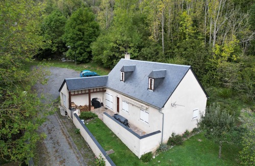 Cadeac Villa | Pyrenees, 4* house, 8 pers, near St-Lary-Soulan.