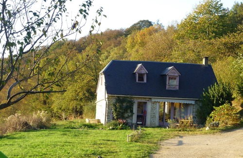 Lies House | Pyrenees-Cottage "La Grange de la Hulotte" (4/5pers) and Meditation Workshop.