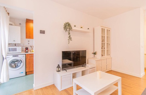 Abena Apartment | Pyrenees Escape with Terrace & BBQ