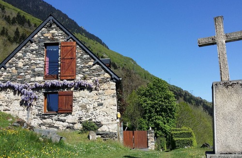 Sazos Ski Chalet | Pyrenees Paradis, fun barn charm