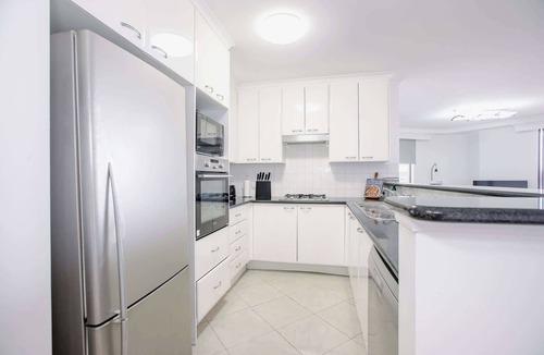 Pyrmont Apartment | Pyrmont Escape - Prime Location, Pool and Parking