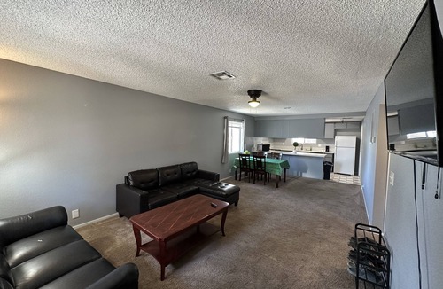 Chinatown Apartment | q cozy two bedroom 2 bathroom