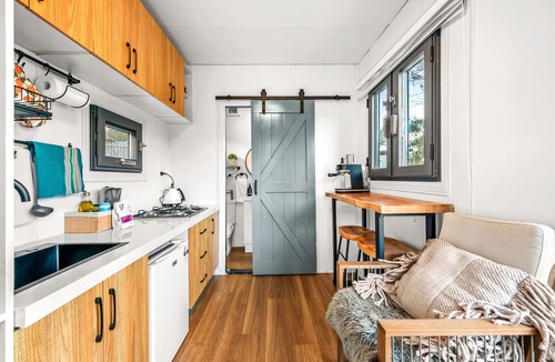 Hartley Other | QB, 1bath Tiny Home With Mountain View - "redbird"