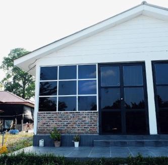 Kampung Laut Ski Chalet | Qimmy Riverside Guesthouse