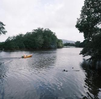 Kampung Laut Ski Chalet | Qimmy Riverside Guesthouse