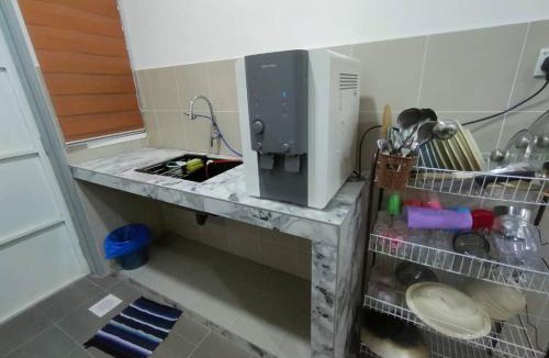 Kampung Jelatang House | Qmal Homestay