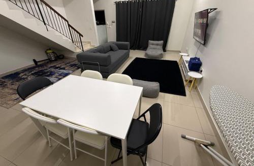 Panchor House | QQ UniStay