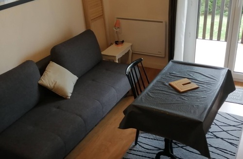 Bagnoles-de-l'Orne Apartment | QUIET STUDIO IN RESIDENCE