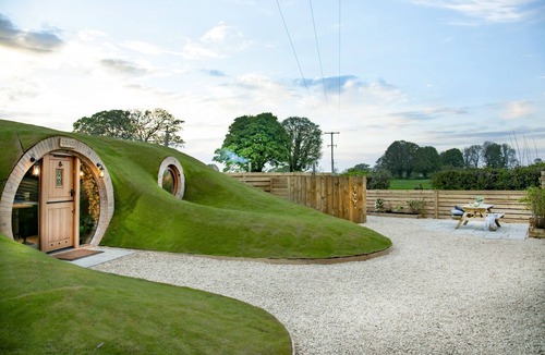 East Horrington Cabin | Quackers, The Little Burrow