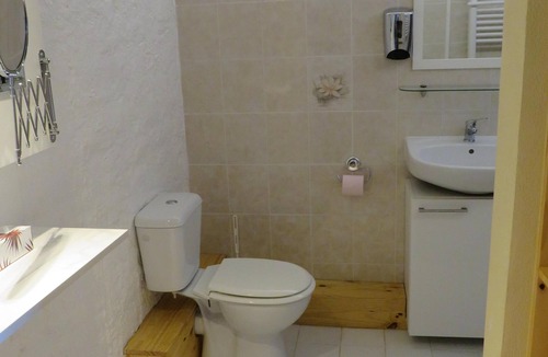 Anjeux Bed & Breakfast | Quad room-Standard-Ensuite-Doubs