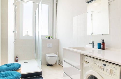 Dobree-Bon Port Apartment | Quai 63 - One Bedroom Apartment, Sleeps 4