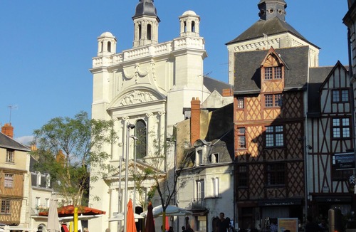 Saumur Apartment | QUAI N ° 2: BEAUTIFUL VIEW OF THE LOIRE