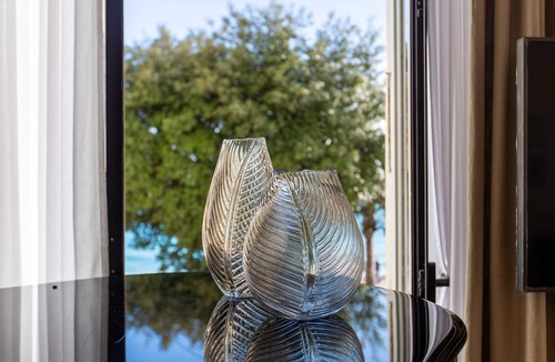 Old Town Apartment | QUAI PROMENADE – New Seafront Balcony Air Conditioning