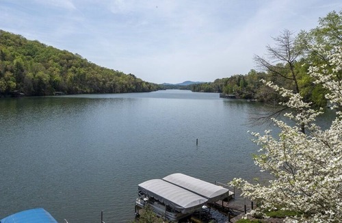 Lake Lure House | Quail Cove 1704 at Rumbling Bald