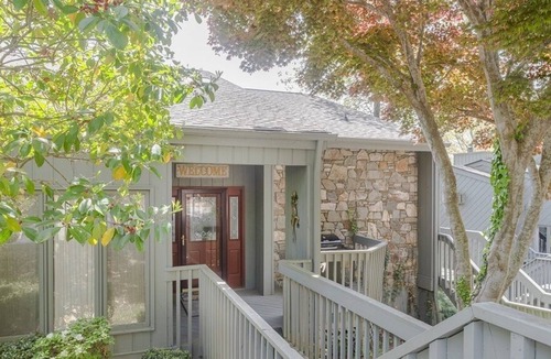 Lake Lure House | Quail Cove 1704 at Rumbling Bald