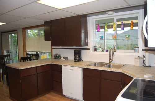 Okanogan House | "Quail Haven" The Serene Hillside Getaway