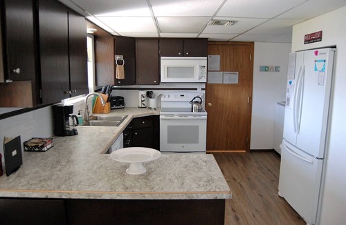 Okanogan House | "Quail Haven" The Serene Hillside Getaway