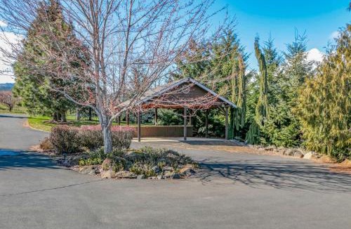 Hood River House | Quail On Sunset