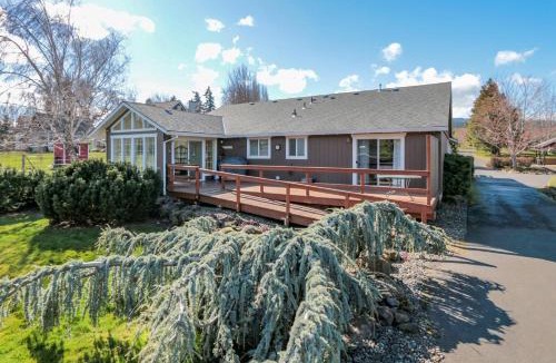 Hood River House | Quail On Sunset