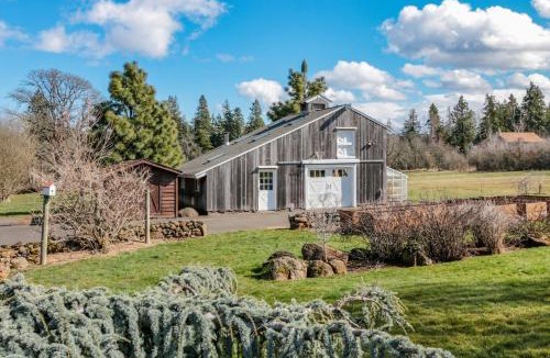 Hood River House | Quail On Sunset