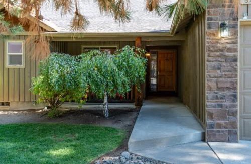 Southwest Bend House | Quail Pine Cabin