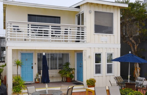 South Mission Beach Cottage | QUAINT 1.5 BR RIGHT ON THE BEACH