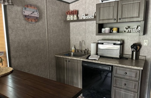 Mineral Wells House | Quaint 1 Bedroom 1 Bath Home on 65 acre ranch.