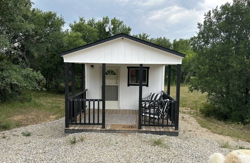 Mineral Wells House | Quaint 1 Bedroom 1 Bath Home on 65 acre ranch.