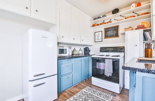 Heart of Lubbock House | Quaint 1bed |1bath house near Texas Tech Quaint 1bed | 1bath house near TTU