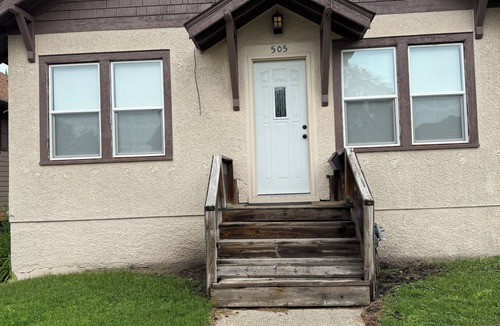 Fairmont House | Quaint 2 Bedroom Cottage