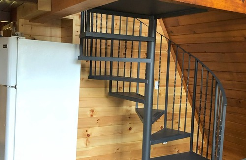 Spencer Cabin | Quaint 2-bedroom waterfront A Frame cabin