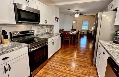 Fairfield House | Quaint 3BR Home on 3 acres 1hr to OBX