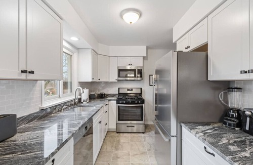 Clarkson House | Quaint 3BRDM: 3 miles-Brockport
