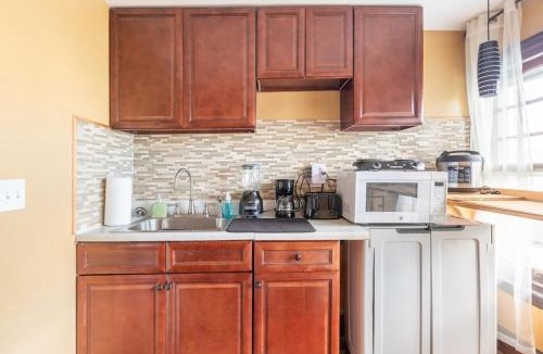 Upper Darby Apartment | Quaint 3rd Floor Loft