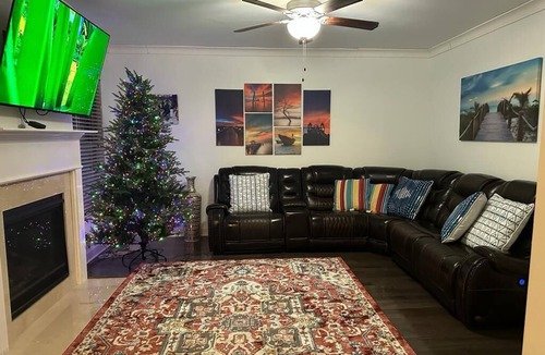 Lithia Springs House | Quaint 4-bedroom building with AC in Lithia Springs