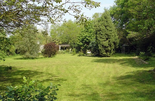 Villepinte House | Quaint 8-bedroom house in Villepinte perfect for group stays
