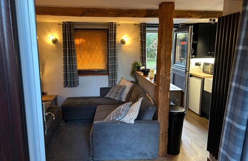 Bury Cottage | Quaint and Cosy Cottage - Manchester