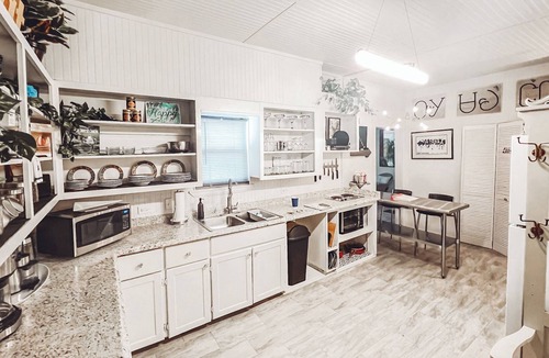 Tahlequah Apartment | Quaint and Cozy: Experience Small-Town Living in Our Charming Apartment