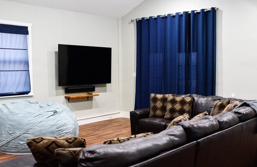 Turkey House | Quaint and Cozy Home in Turkey, TX. Huge game room.