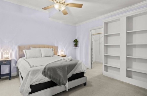 Maple Hill House | Quaint and Quiet 2 Bed / 1 Bath