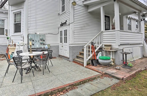 Tallman Apartment | Quaint Apartment - Walk to Town & Train!