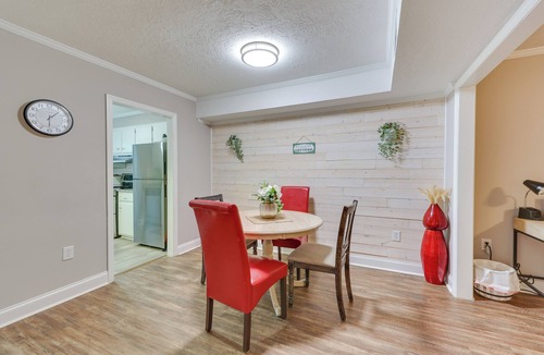 Summerville House | Quaint Augusta Townhome: 3 Mi to the Masters!