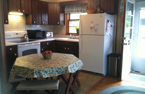 Broadkill Beach Cottage | Quaint Beachfront Cottage, Panoramic Bay Views! Sleeps 8, Pet Friendly